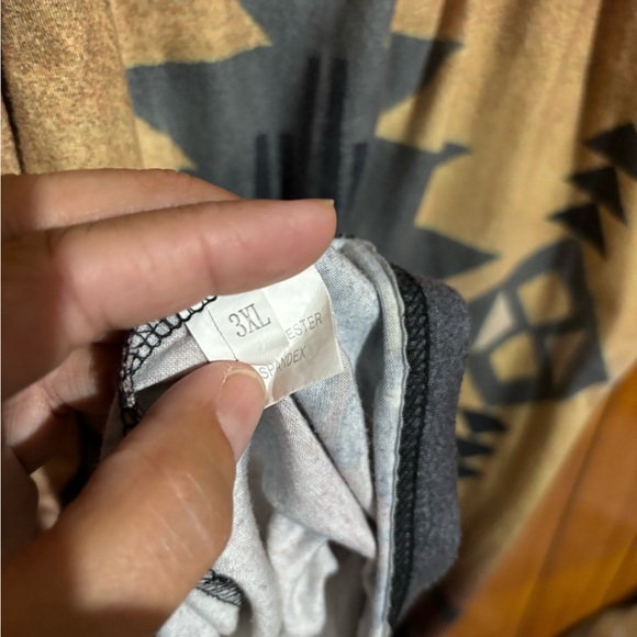 Aztec print tank top - Picture 2 of 3